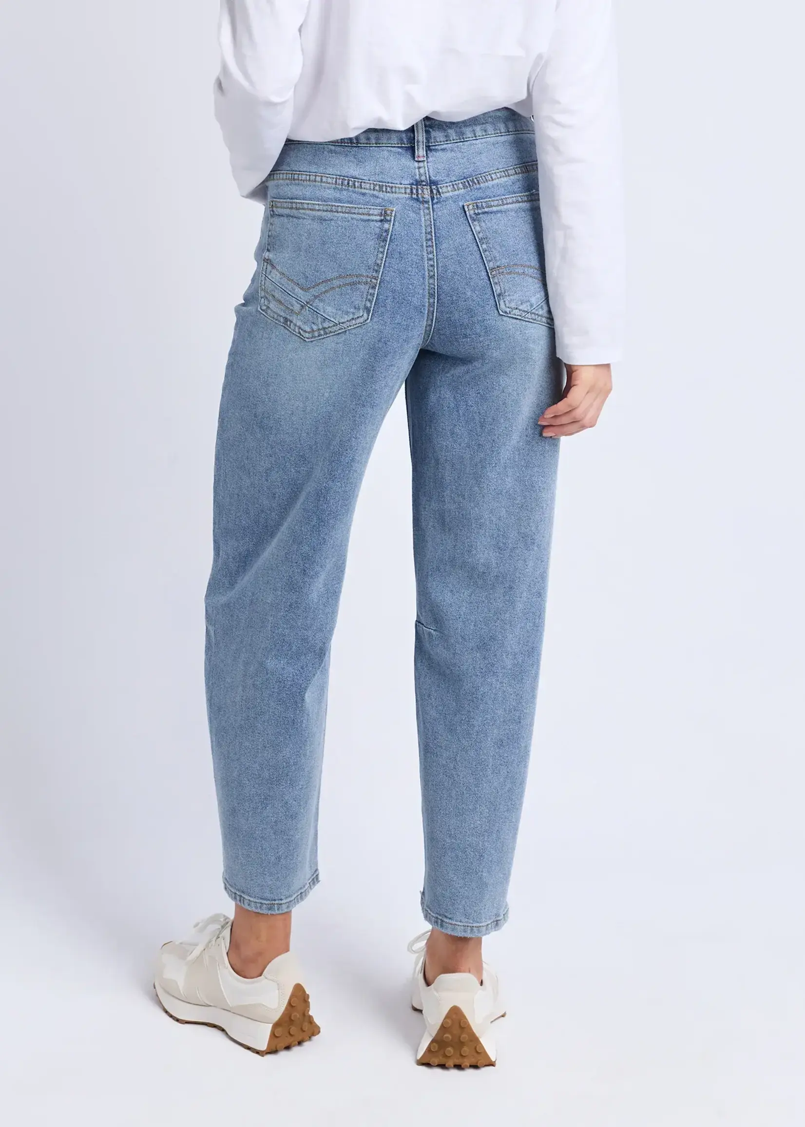 Elm Bessie Barrel Leg Jean