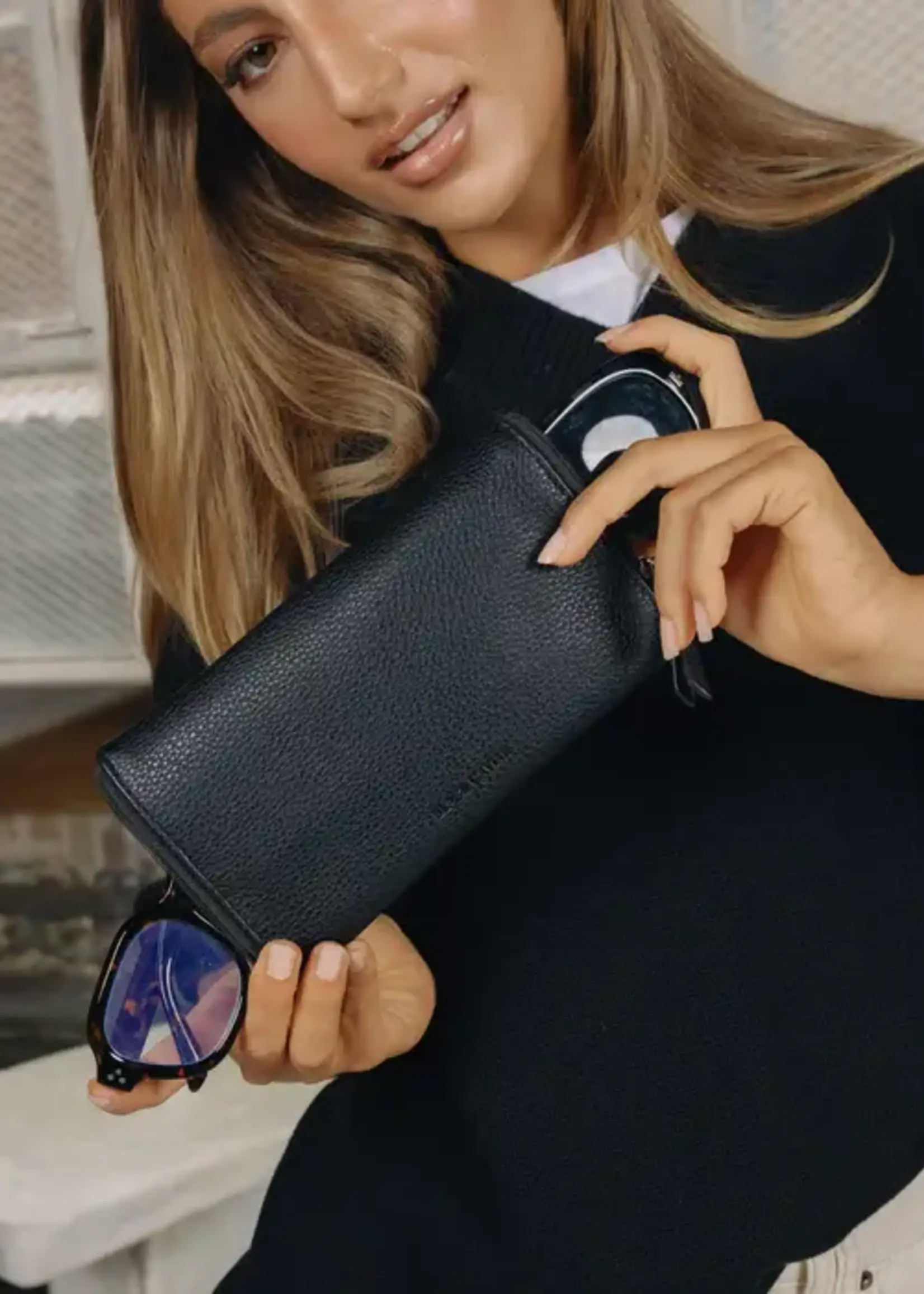 Black Caviar Sia Sunglasses Case/Wallet