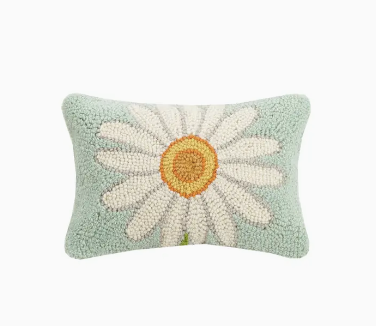 Peking Handicraft Daisy Hook Pillow 8" x 12"