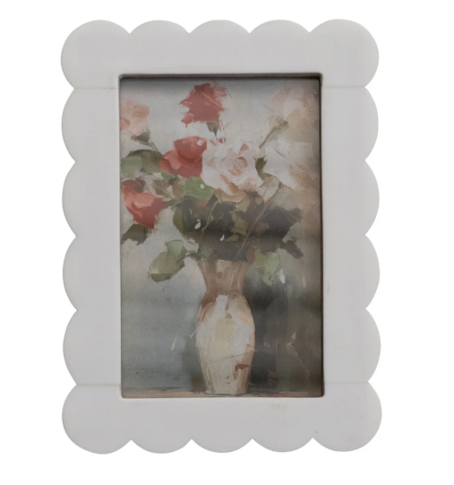 Creative Co-op Resin Scalloped 4 x 6 Photo Frame