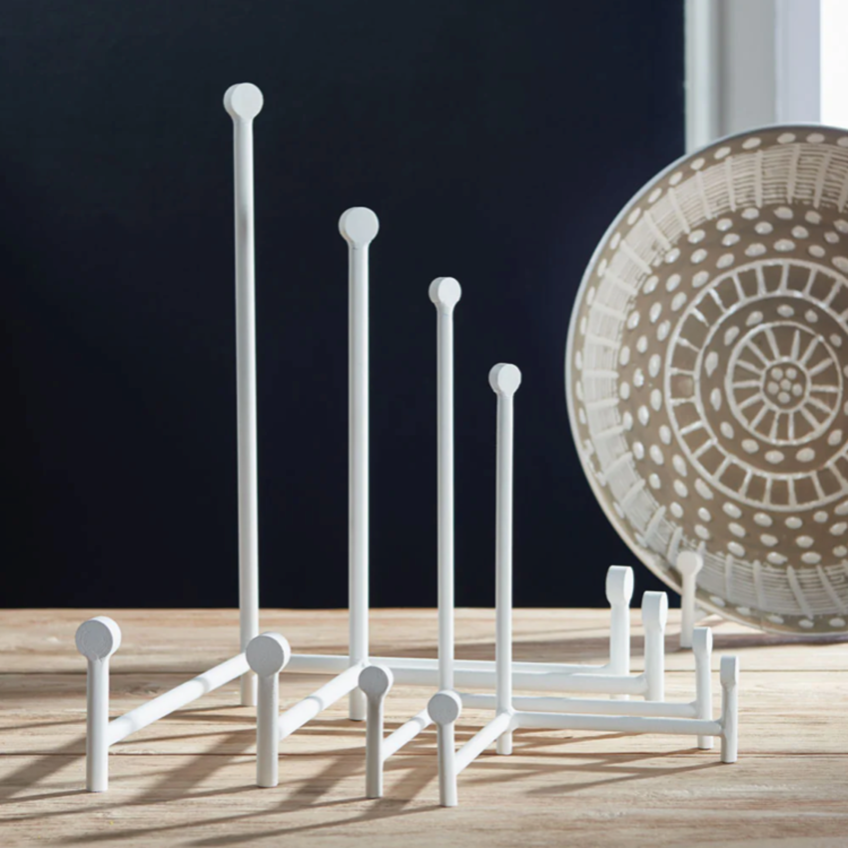 Outside The Box 10" Le Cirq White Metal Easel