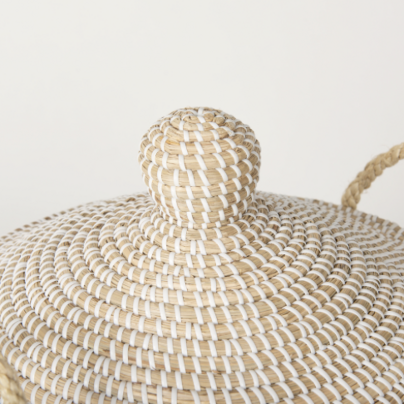 Outside The Box 30" & 19" Set Of 2 Kairi Seagrass Floor Baskets W/ Lids and Handles