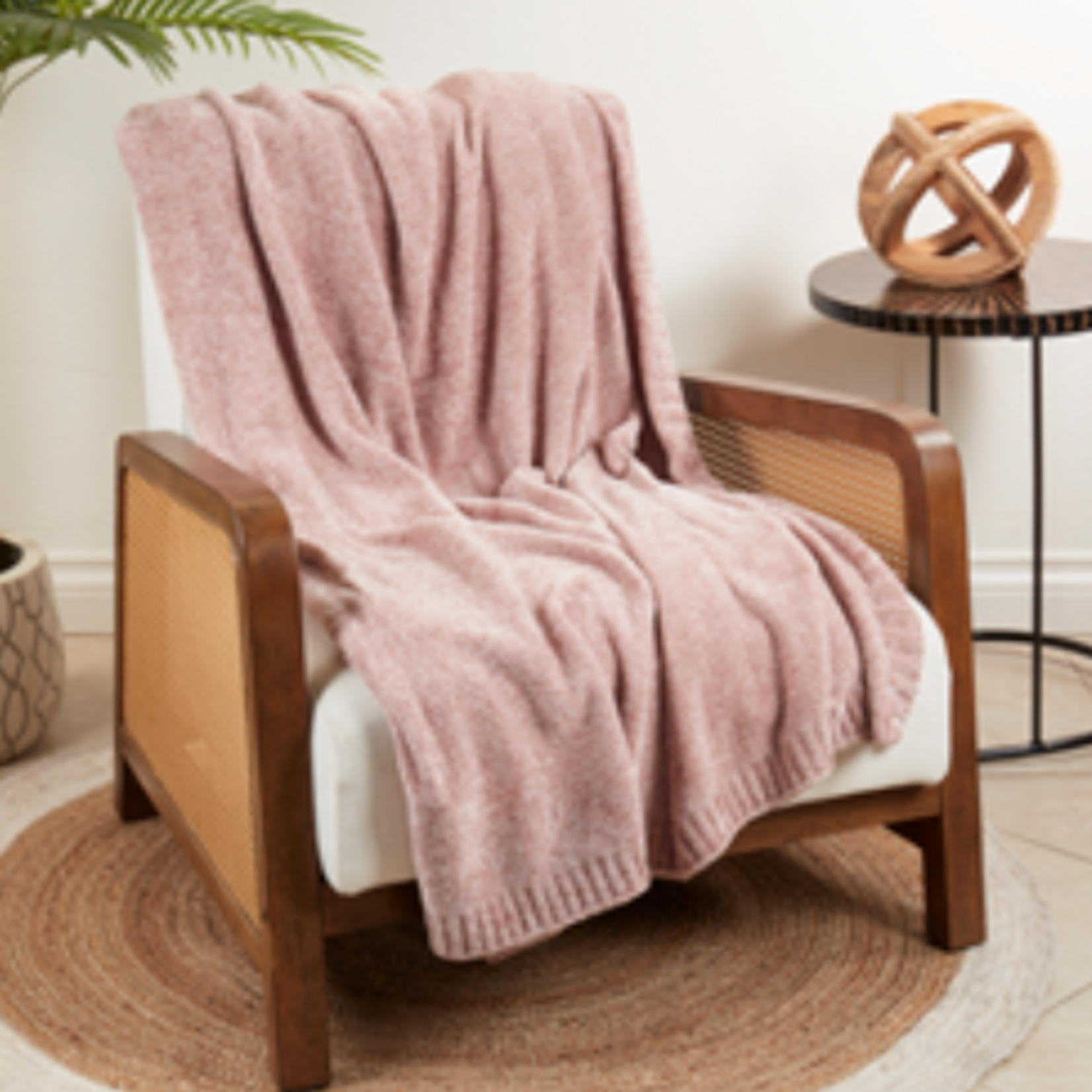 Outside The Box 50x60 Pink Knitted Chenille 100% Poly Throw Blanket