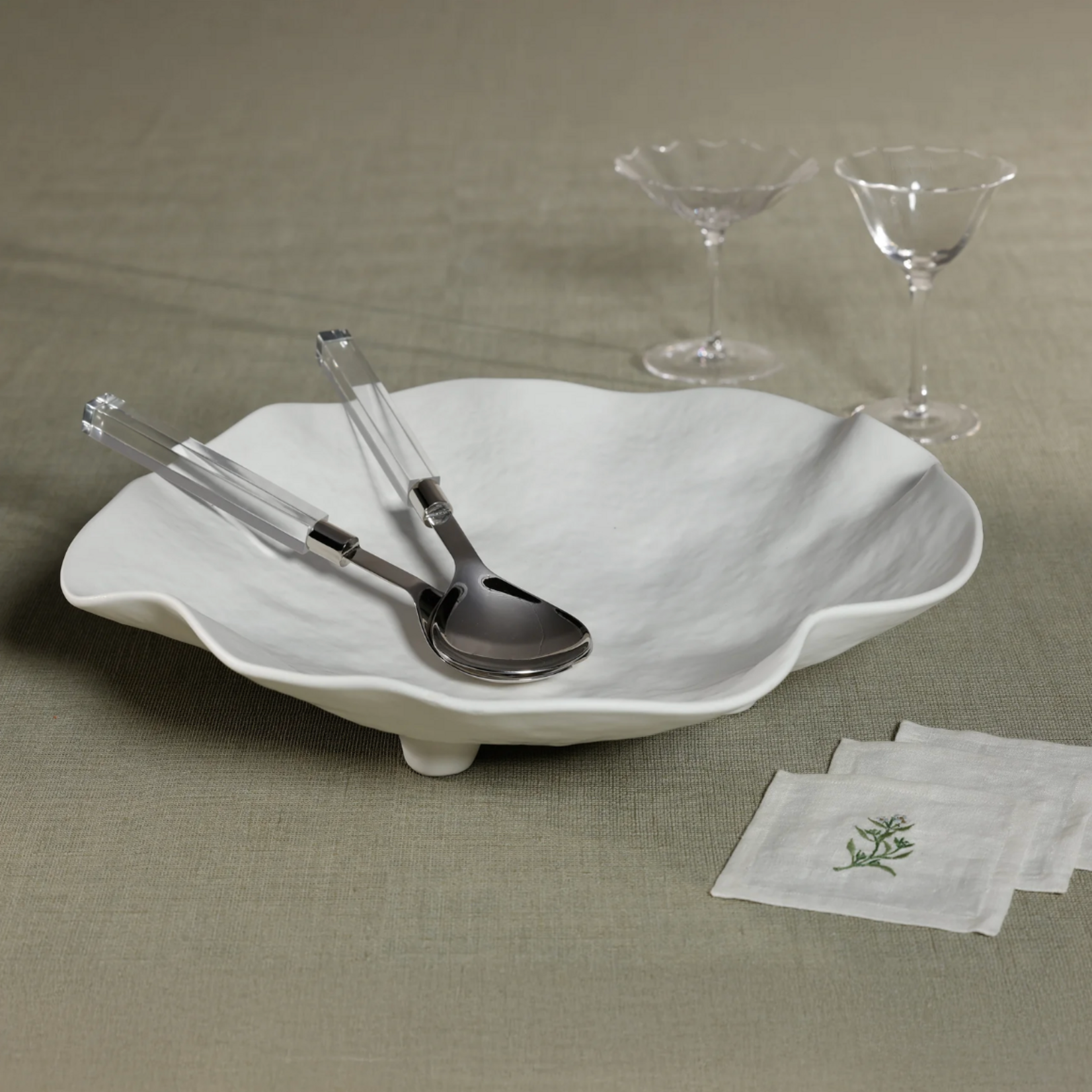 Outside The Box 16" Alfresco White Wavy Ceramic Bowl On Stand