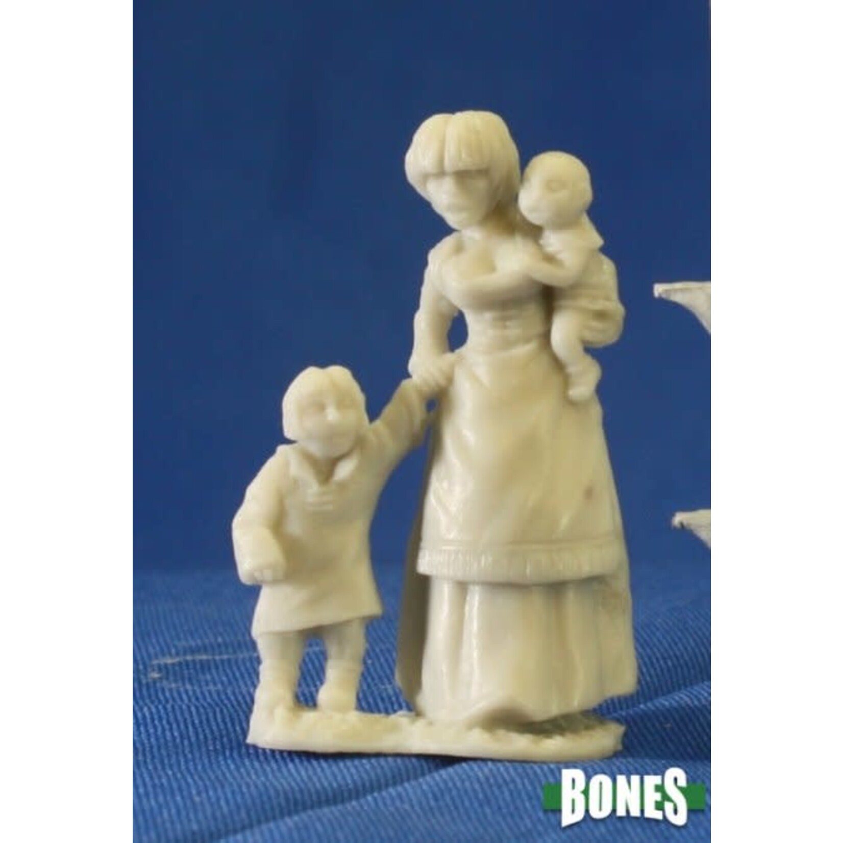 Reaper Miniatures Townsfolk: Mom &amp; Kids