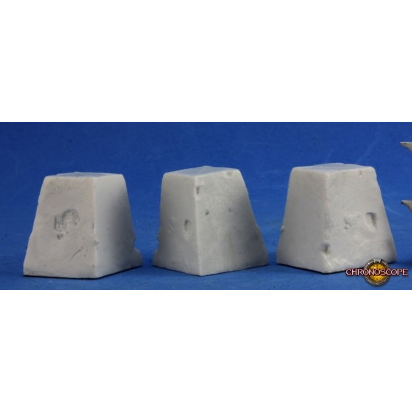 Reaper Miniatures Dragon's Teeth (3)