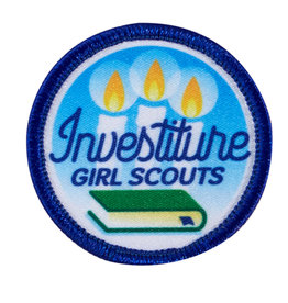 GIRL SCOUTS OF THE USA ! Investiture w/ 3 Candles Sew-On Fun Patch [Retired]