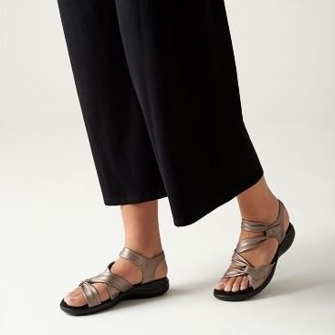 clarks moon sandals