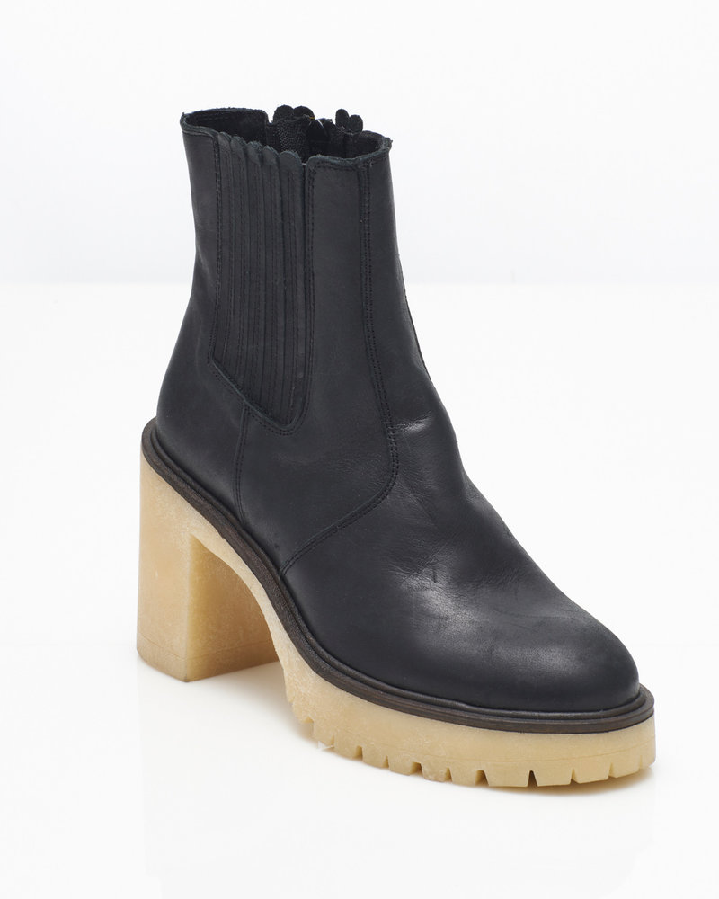 Free People James Chelsea Boots | Black