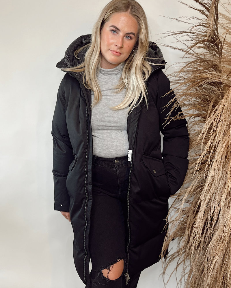 Sonya Long Puffer Coat | Black