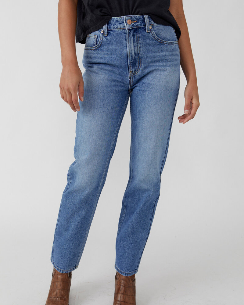 Free People Pacifica Straight-Leg Jeans | Blue