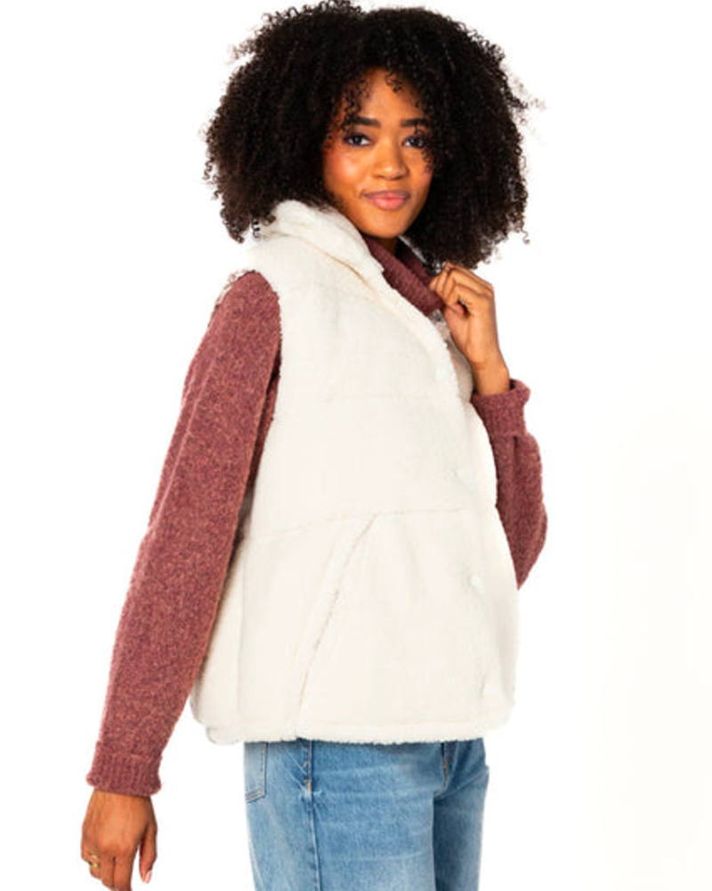 Pearl Sherpa Vest