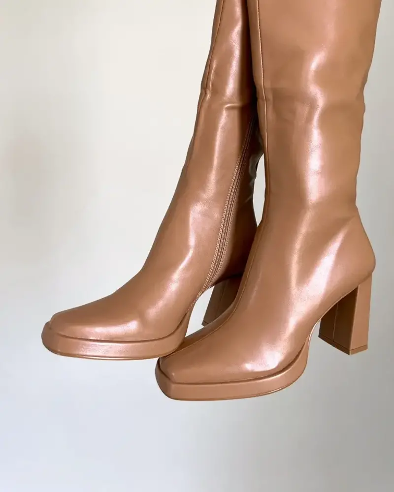 Lorelai Knee-High Boots | Coffee