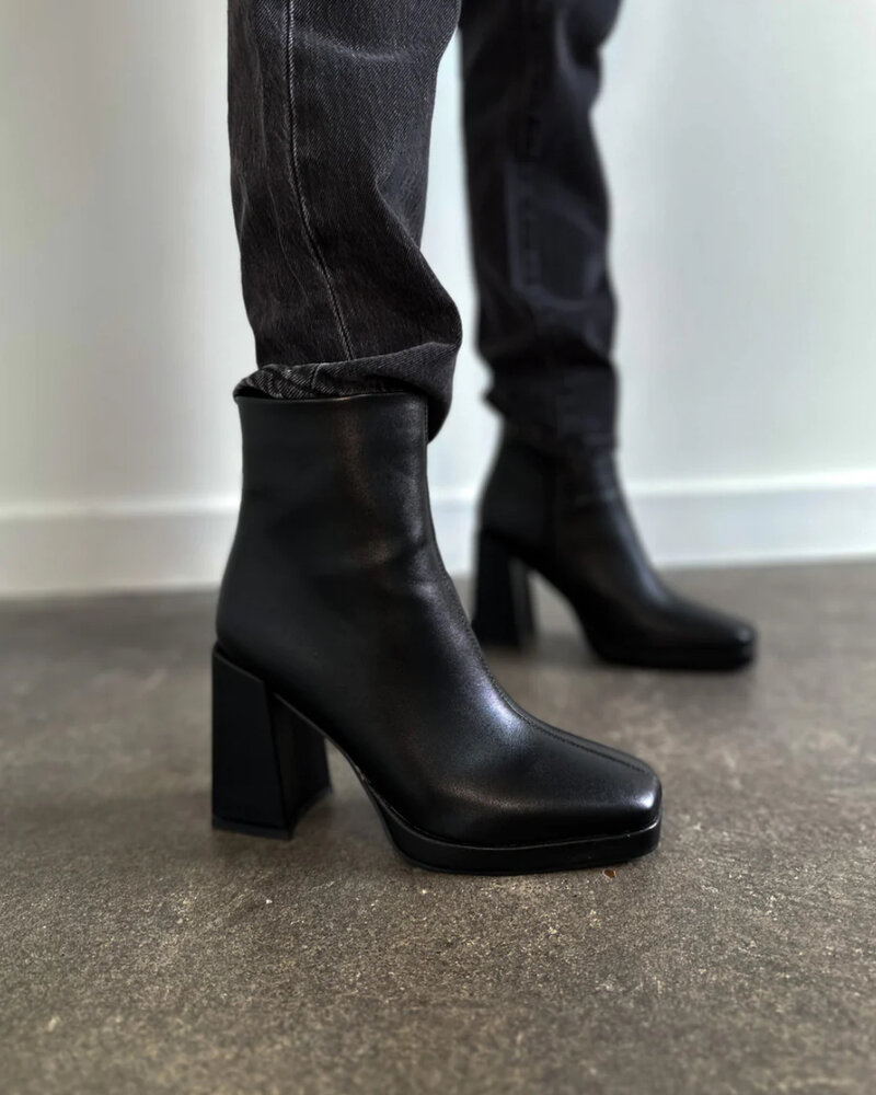 Pamela Bootie | Black