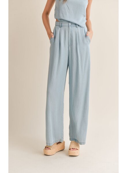 Soft Breeze Chambray Pant