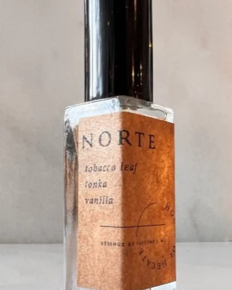 Essence De Parfum | Norte