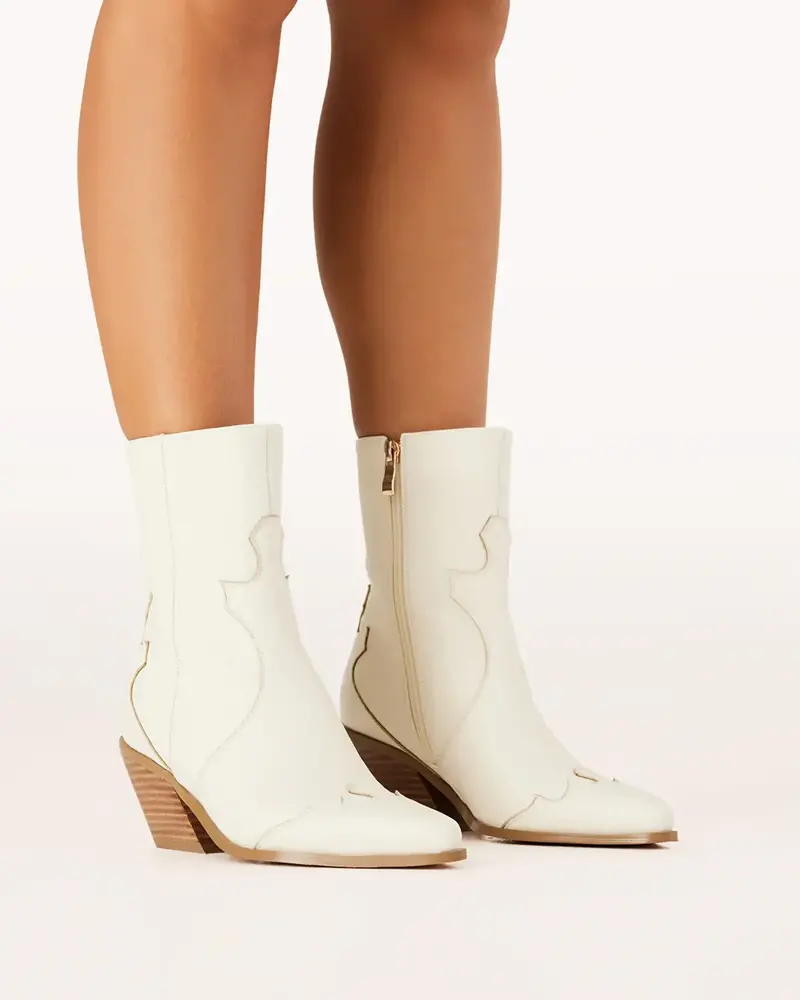 Pammie Boot | Bone