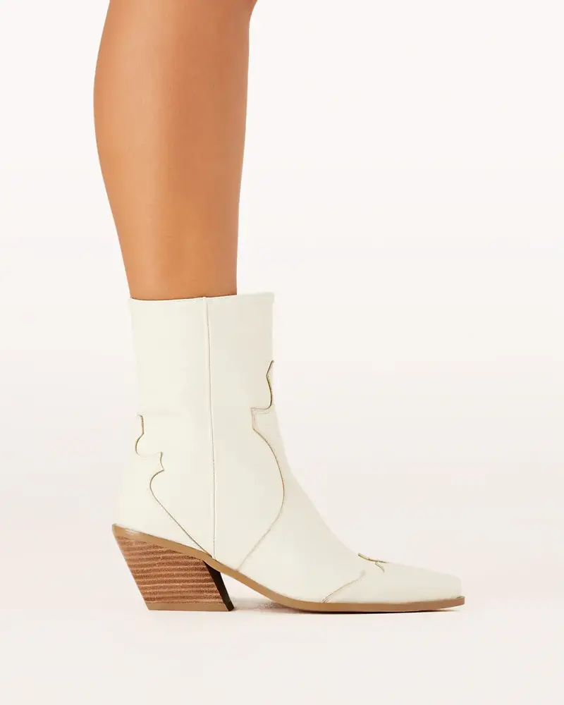 Pammie Boot | Bone