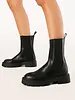 Zainab Boot