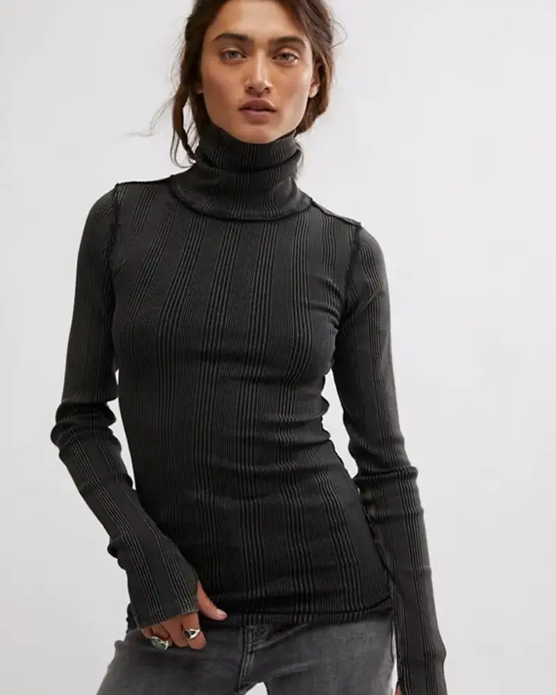 Free People Brynn Turtleneck | Black