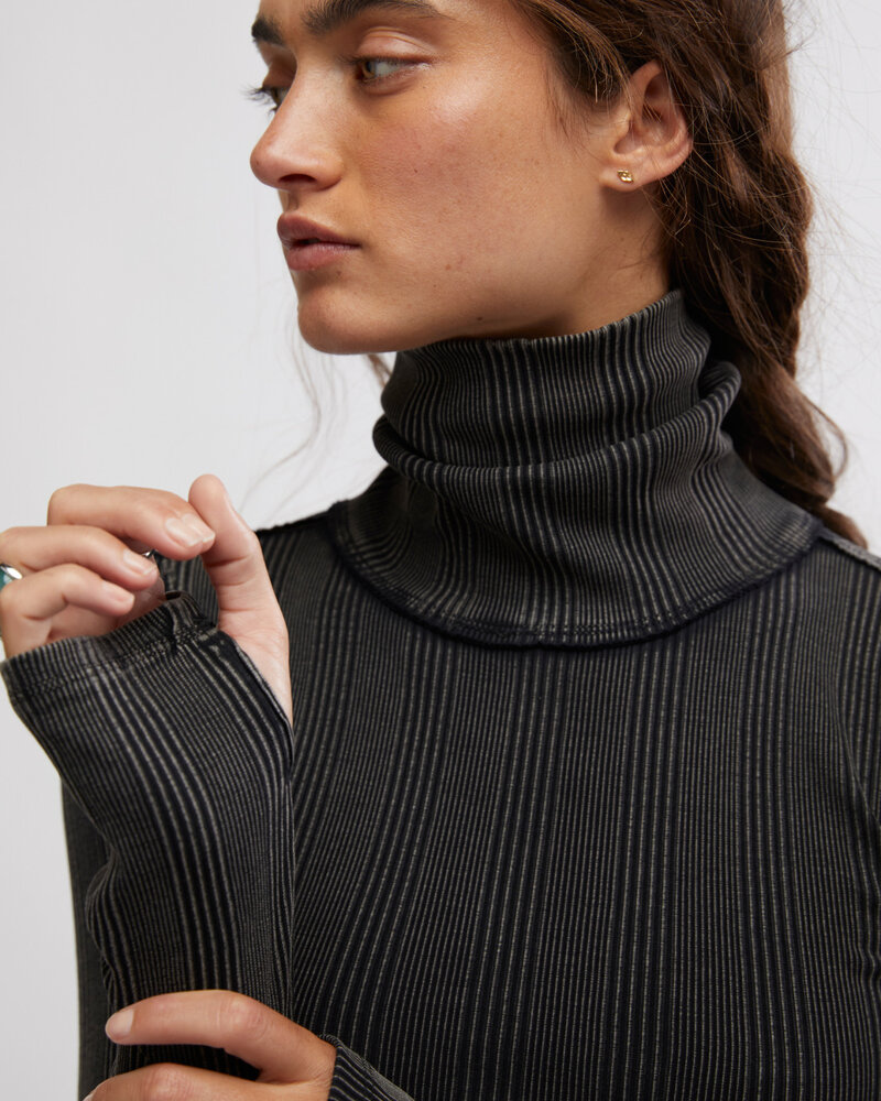 Free People Brynn Turtleneck | Black