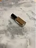 Essence De Parfum | Libecco