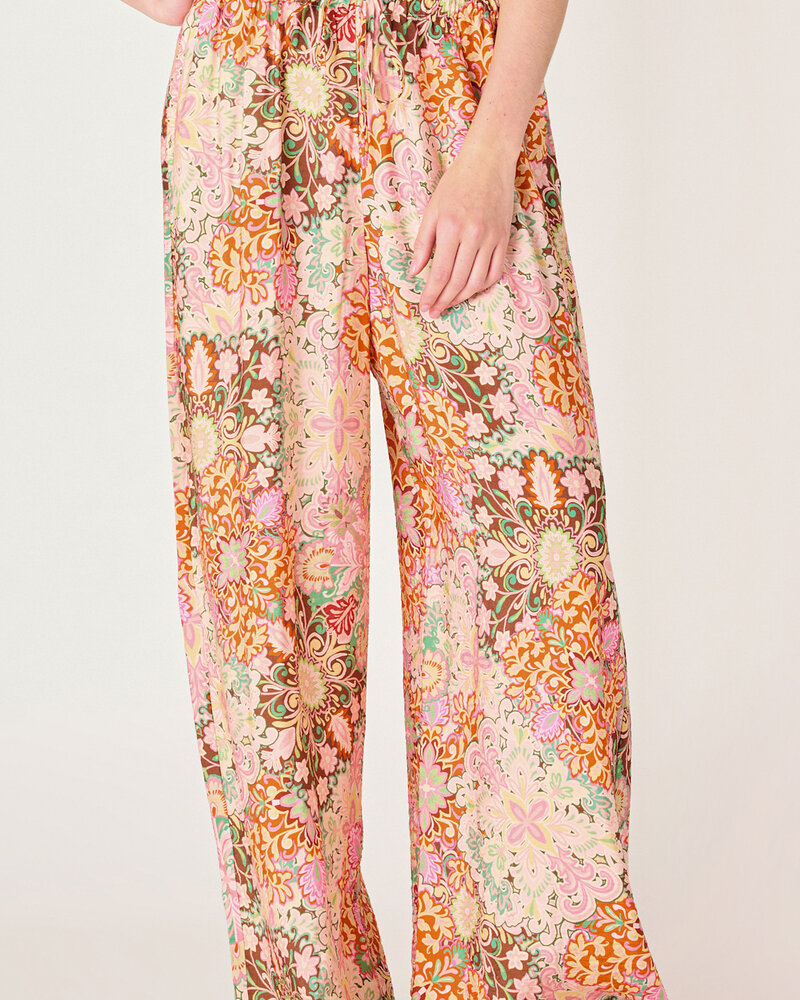 Medallion Floral Flowy Pant