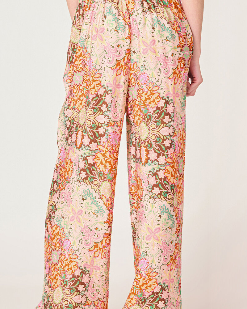 Medallion Floral Flowy Pant