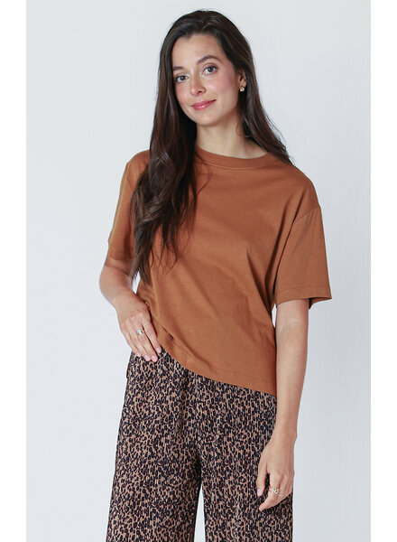 Toffee Essential Tee