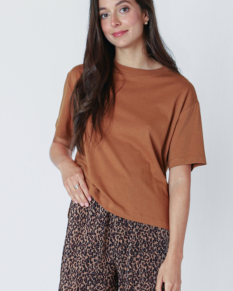 Toffee Essential Tee
