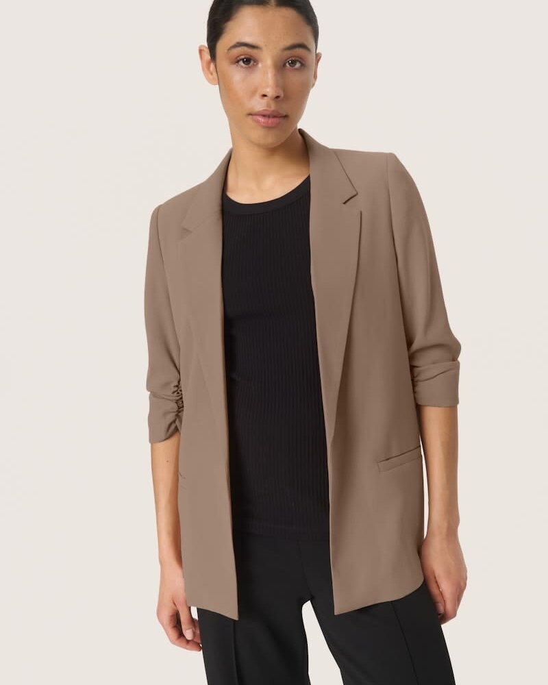 Shirley Blazer | Coffee