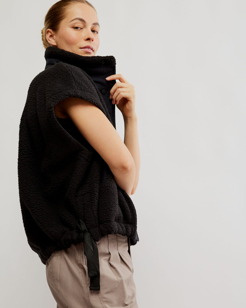 Free People Scout It Out Fleece Vest | Black