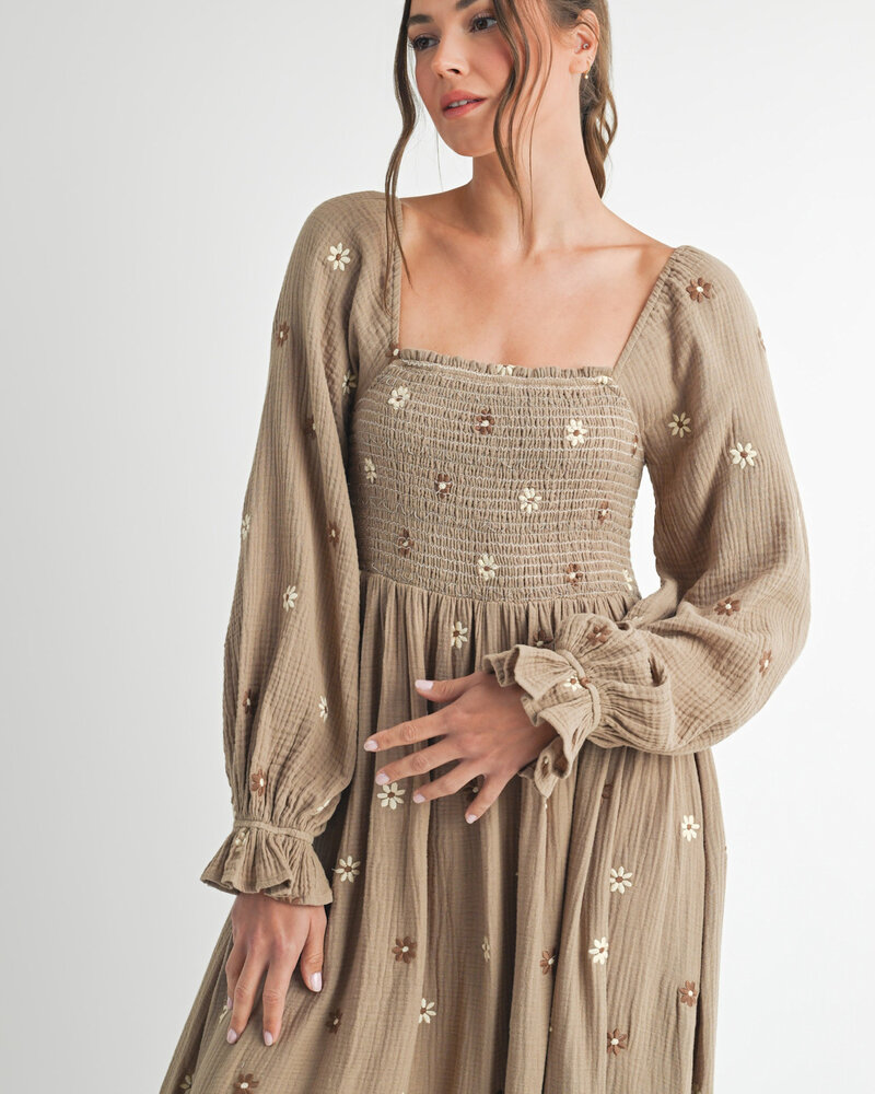 Dayna Embroidered Maxi Dress