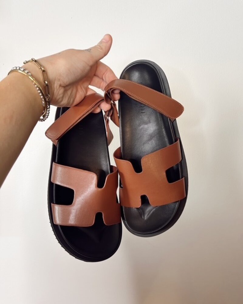 Theon Sandal | Tan