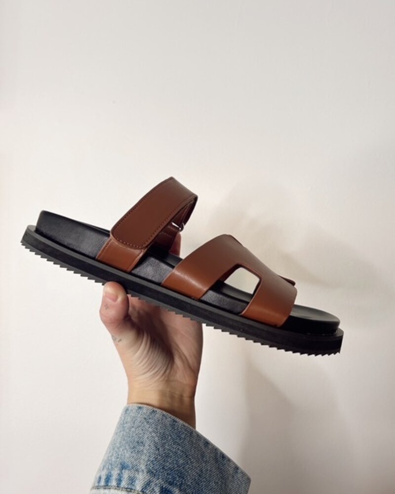 Theon Sandal | Tan