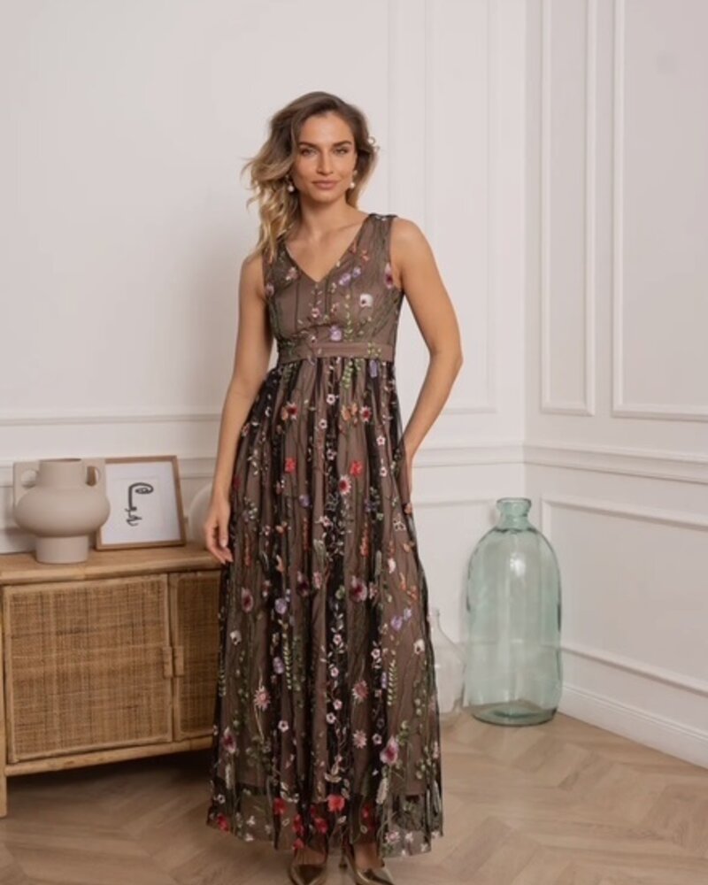 Raised Romantic Floral Tulle Dress | Nude