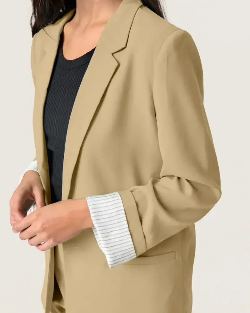 Shirley Fold-Up Blazer | Elmwood