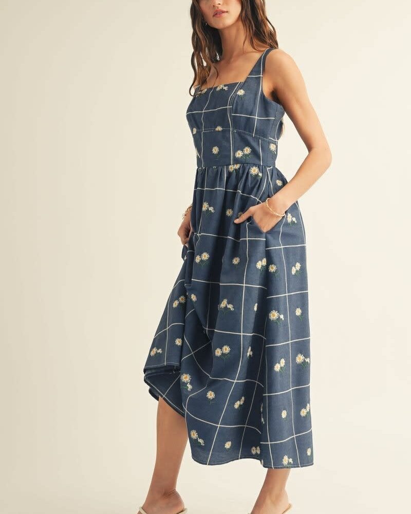Vashti Floral Embroidered Midi Dress