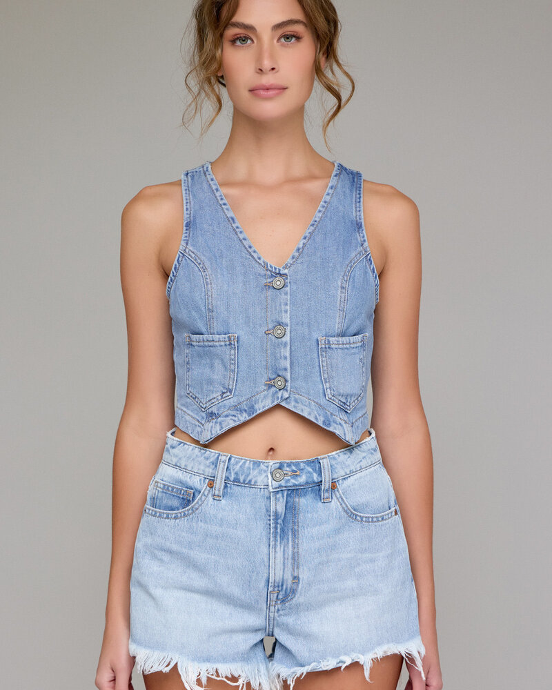 Arya Soft Cropped Fitted Vest | Light