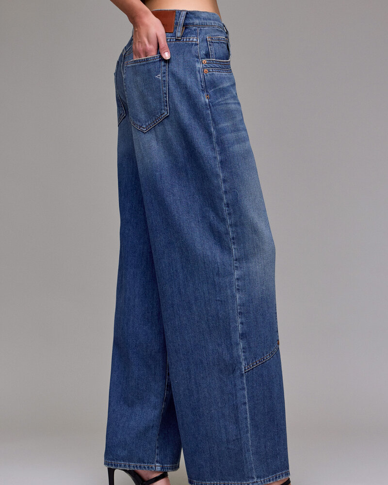 Vinne Vintage Patch Baggy Jean
