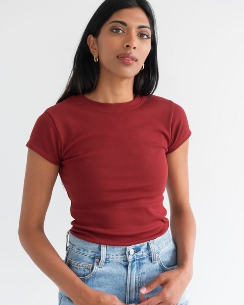 Ribbed Fitted Tee | Burgundy