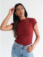 Ribbed Fitted Tee | Burgundy