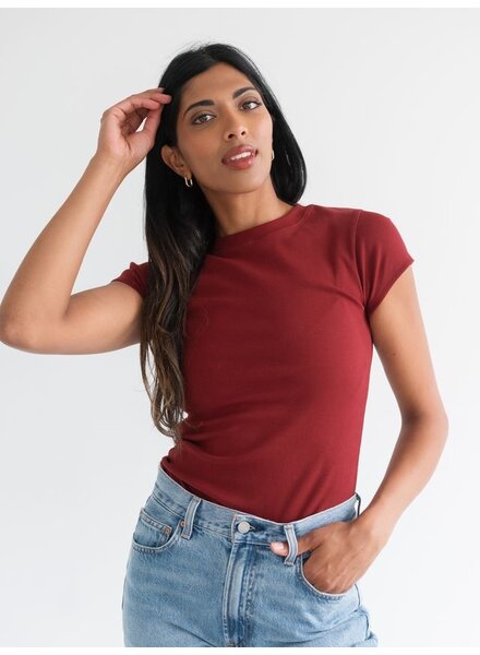 Ribbed Fitted Tee | Burgundy