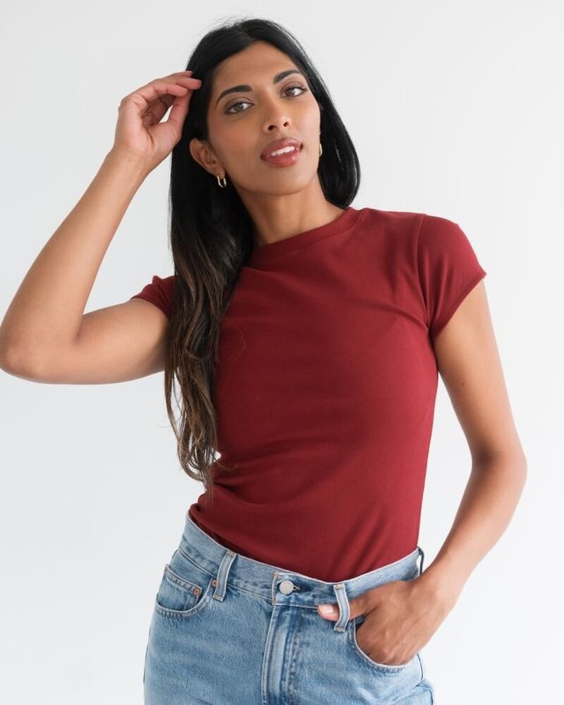 Ribbed Fitted Tee | Burgundy