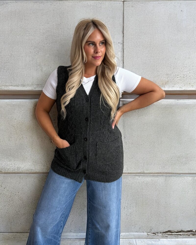 Smash + Tess Adeline Cable Vest | Charcoal