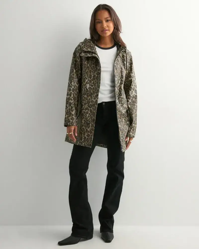 Vero Moda Malou Coated Jacket | Leopard