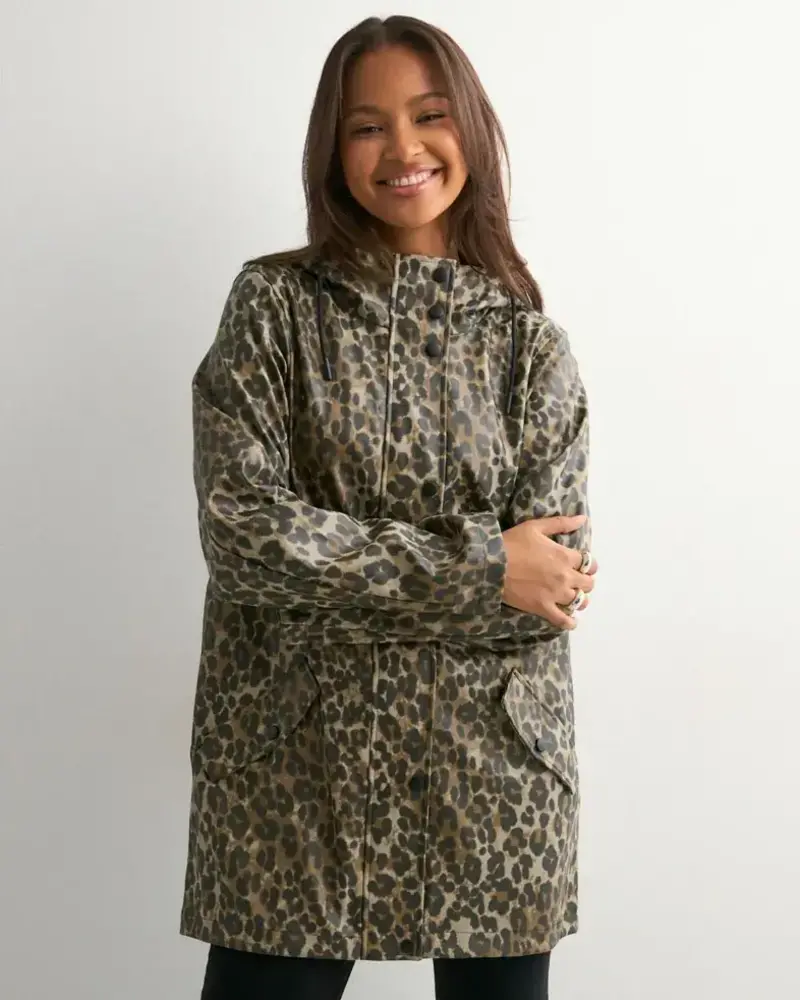 Vero Moda Malou Coated Jacket | Leopard