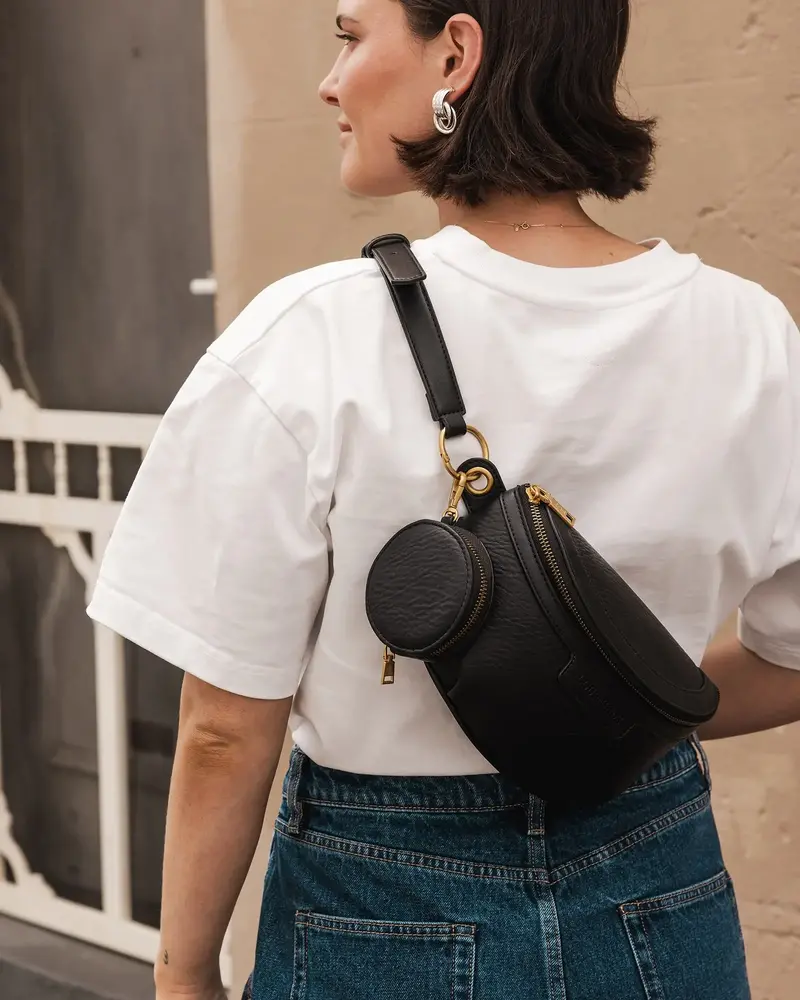 Louenhide Joey Sling Bag | Black