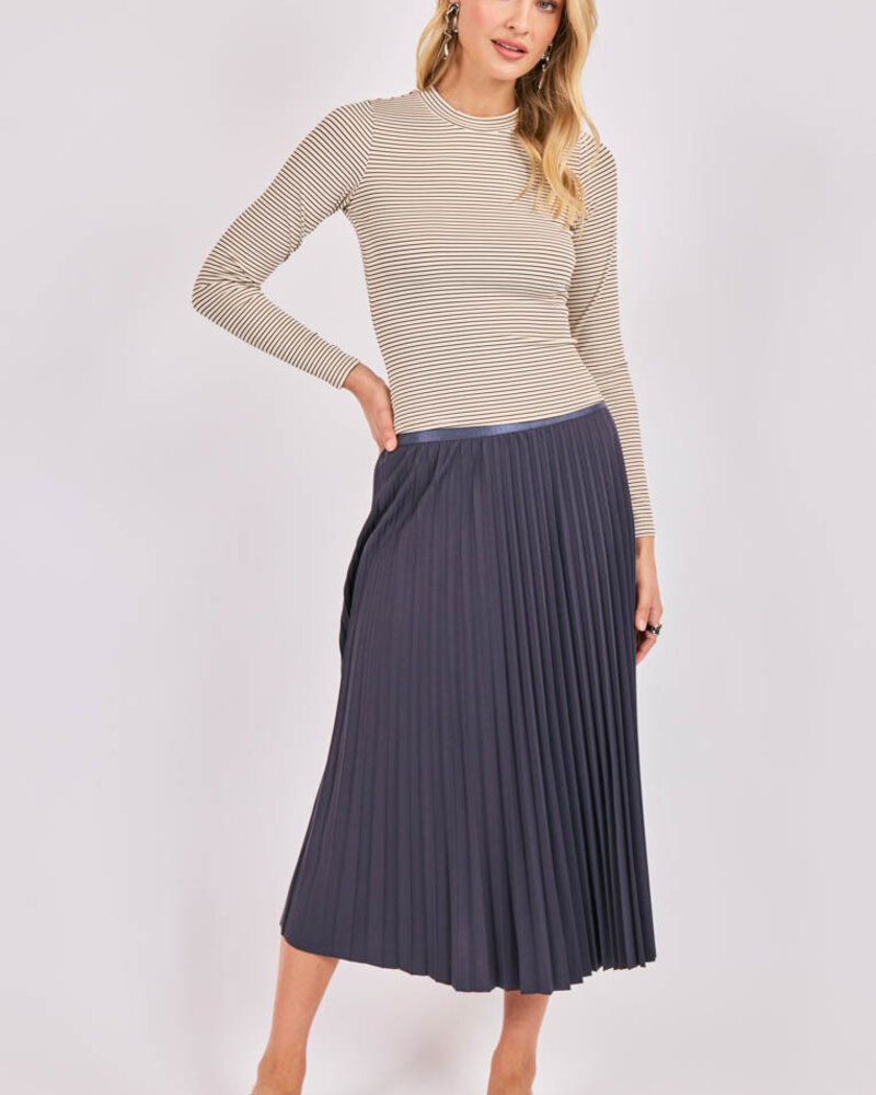 Charm Pleated Skirt