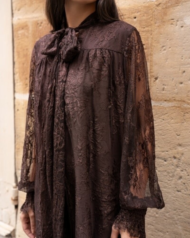 Ambre Lace Midi Dress | Chocolate